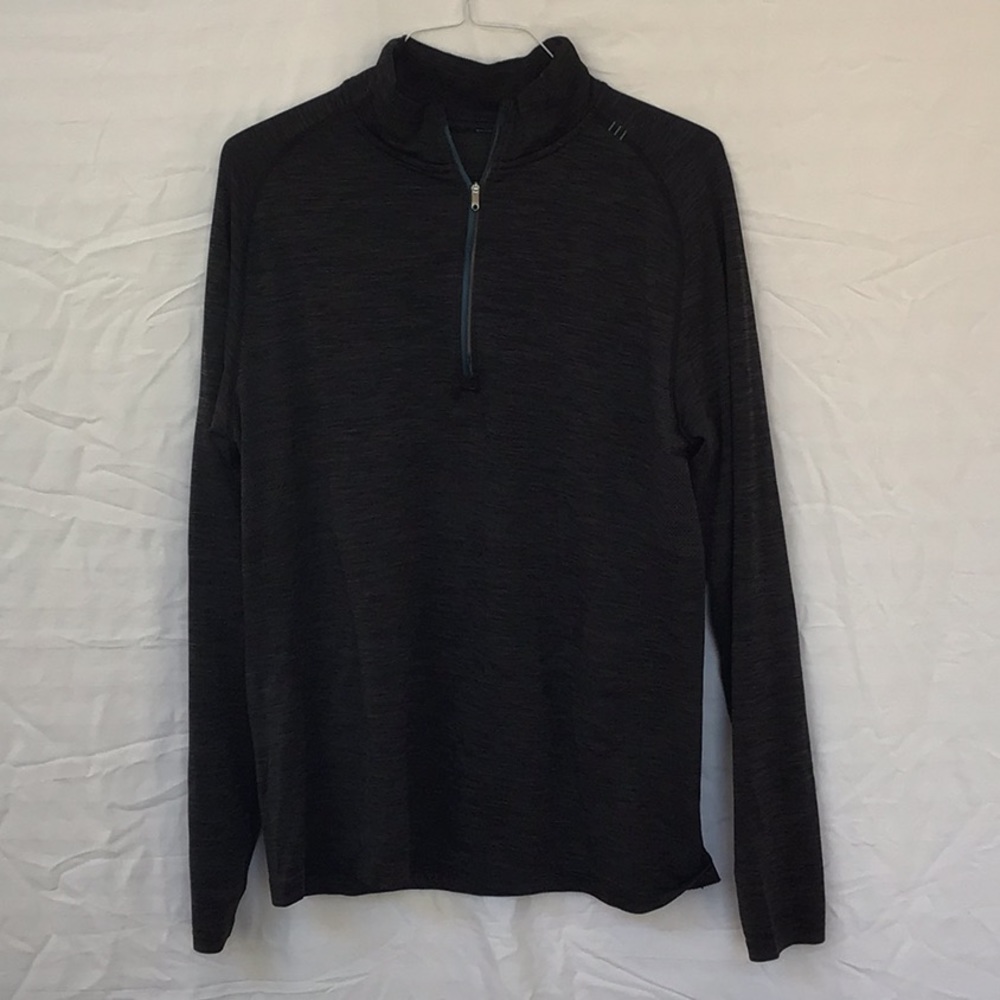 Lululemon Men’s 1/2 zip XL Grey/black tech long sleeve